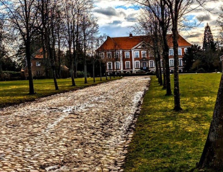 Gut Güldenstein, Germany